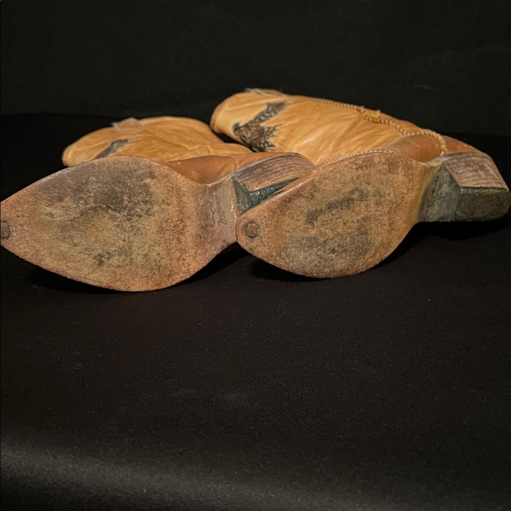 Zodiac Women's Tan Cowboy Boots - Picture 13 of 15